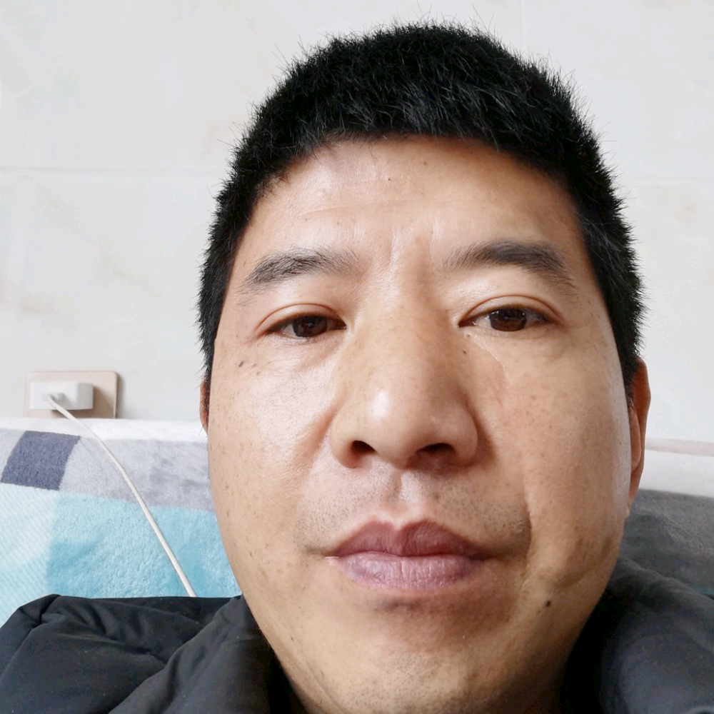 俏皮放弃红酒的照片