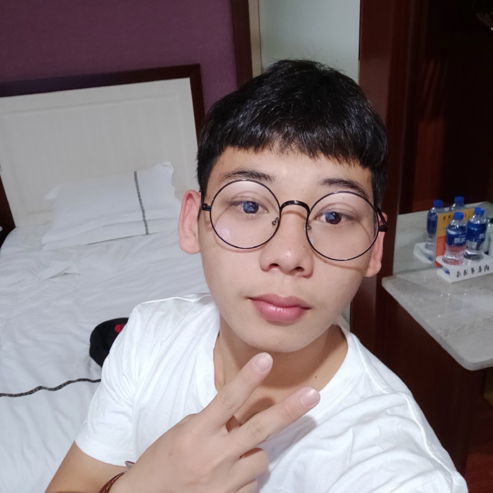 小土豆冷艳的照片
