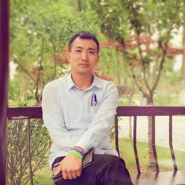 恭鼎的照片
