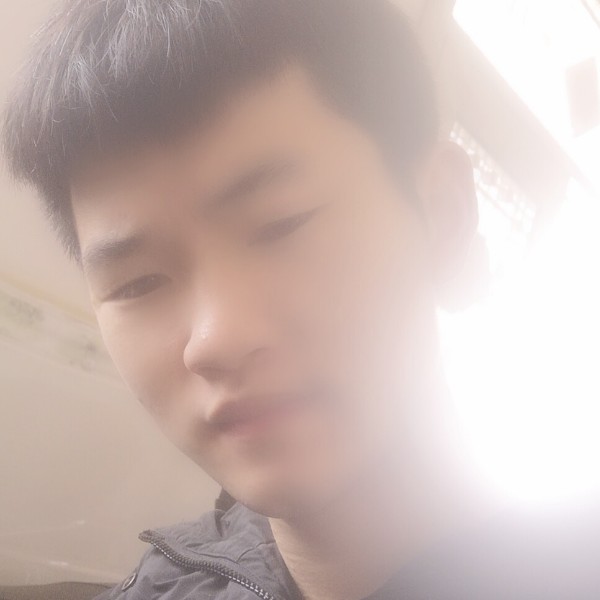 青栀健壮的照片