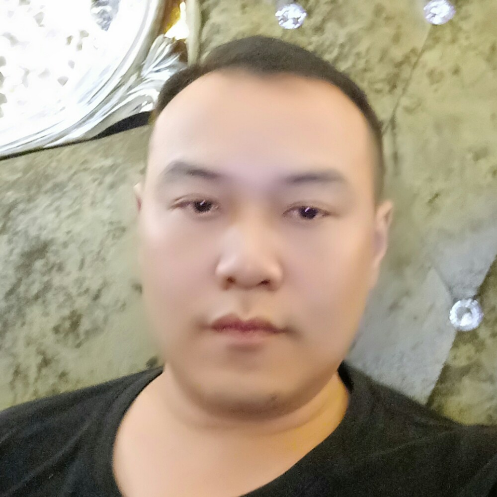 包容闻旧颜的照片