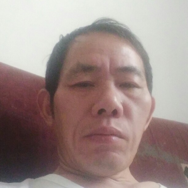 纯真挽手钢笔的照片
