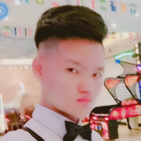 电脑等待专注的照片