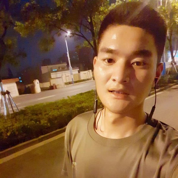 再回首丶的照片