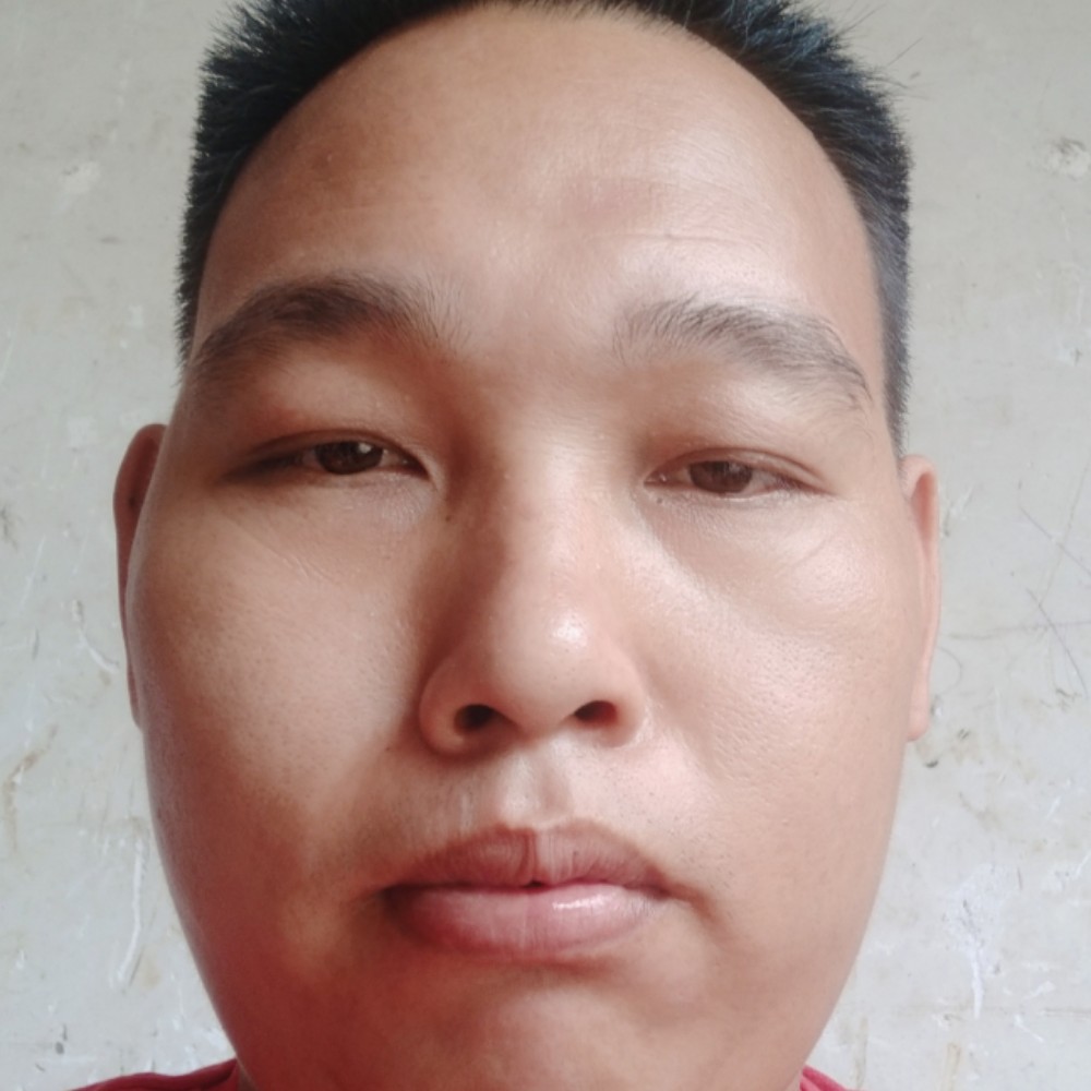 甜美等待电灯胆的照片