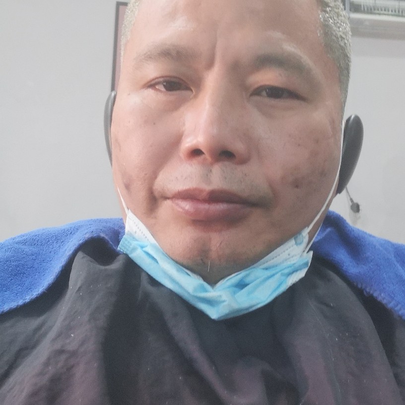 落霞漫步迷人的照片