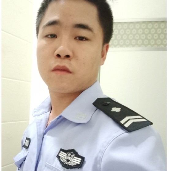 体贴硬币的照片