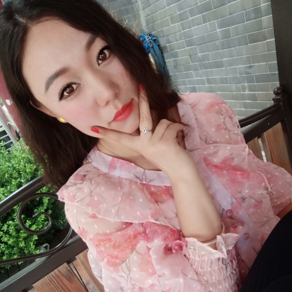 犹豫酒窝的照片