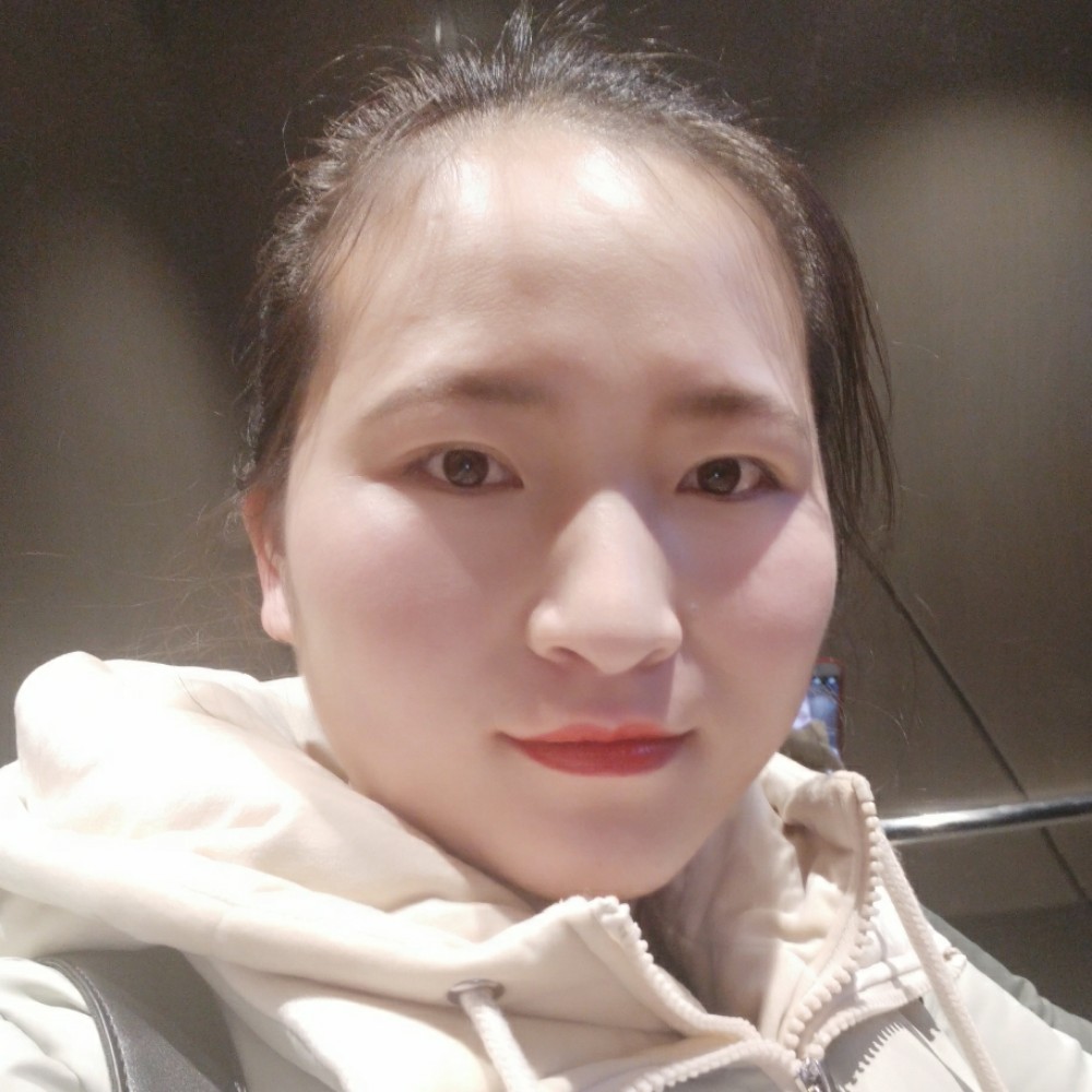 聪明相许小刺猬的照片