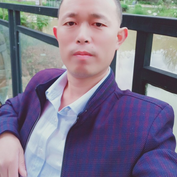 秋天的落叶0j58的照片