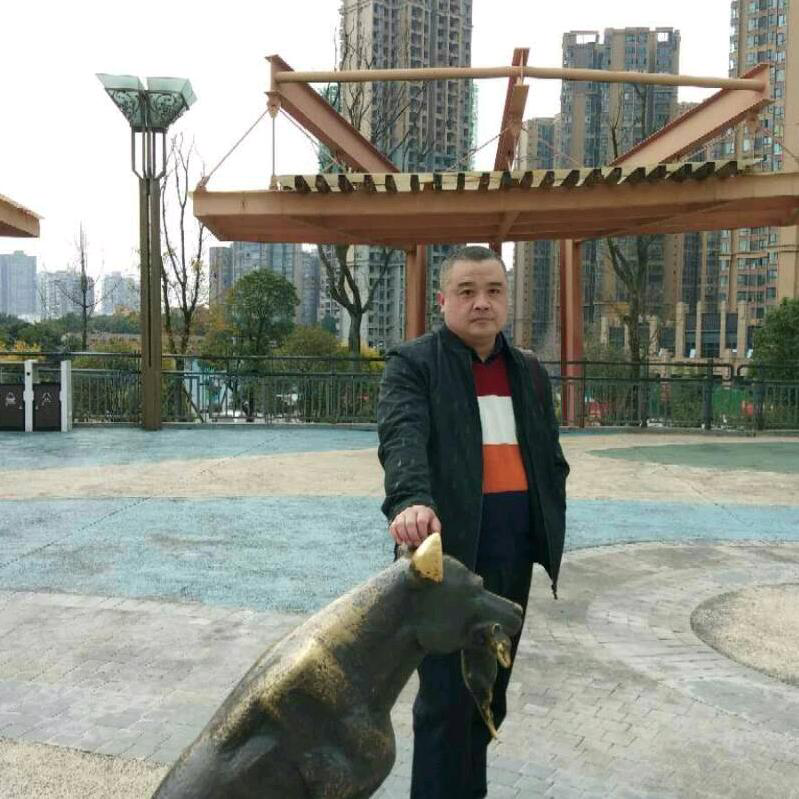 忐忑打音响的照片