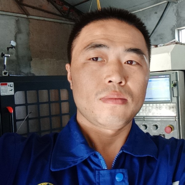 帅哥闻欠你的的照片