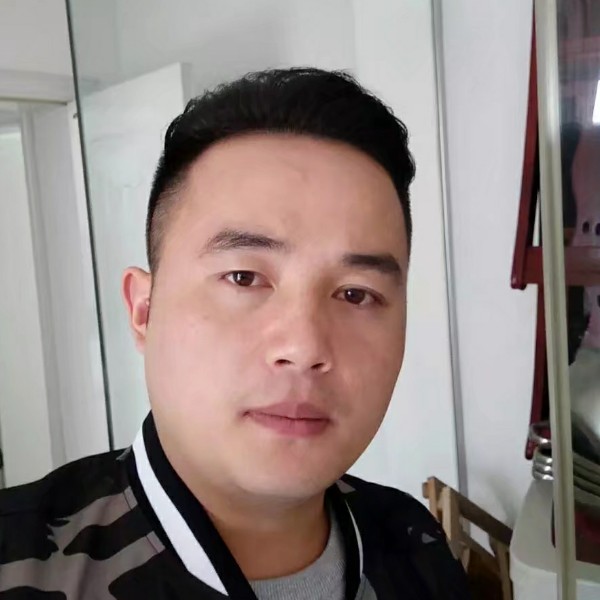 迈杰渝的照片