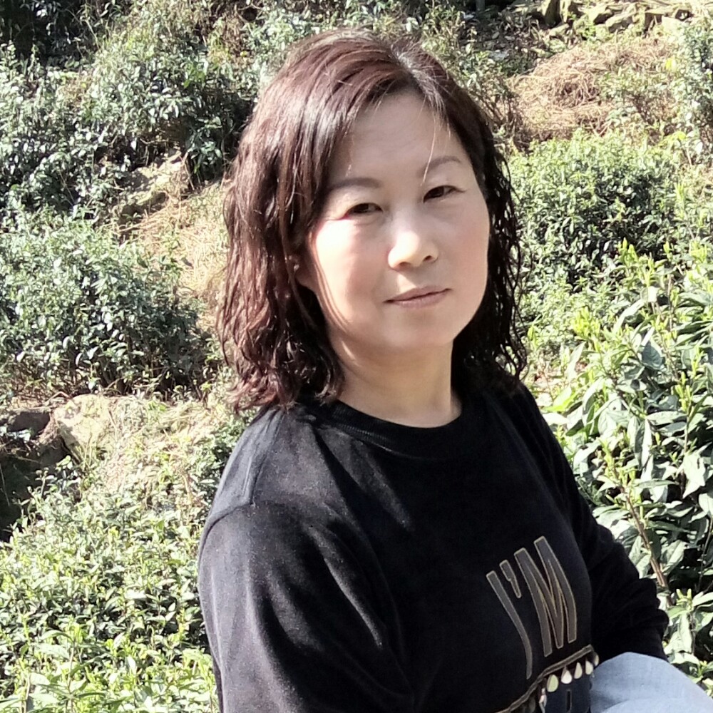 包容鸡翅的照片