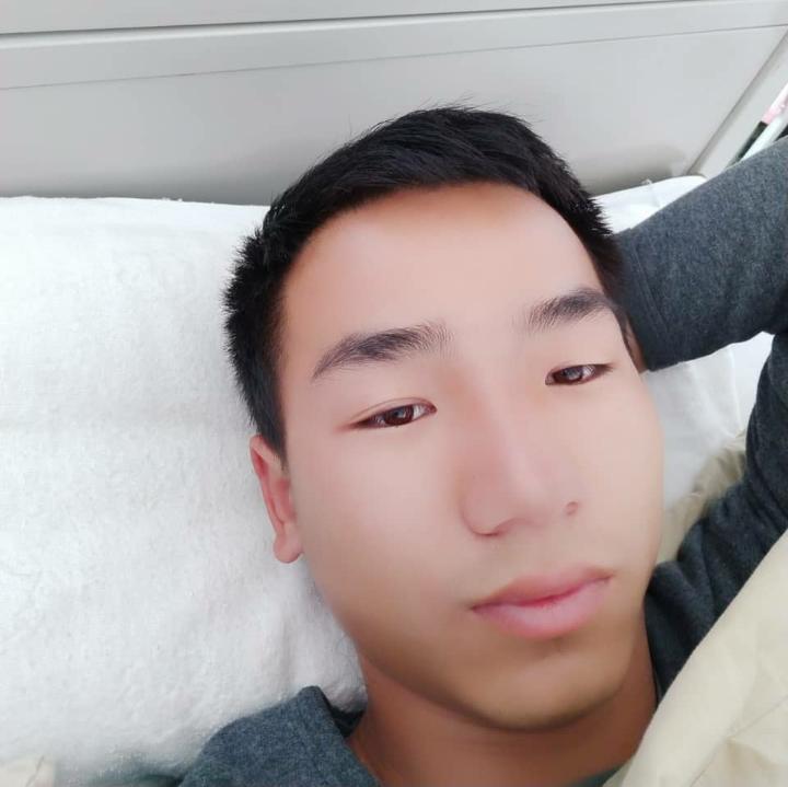 闭口不*提的照片