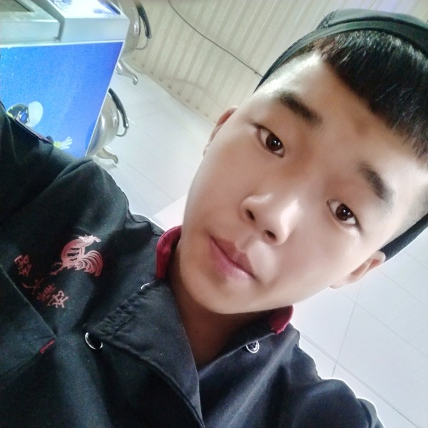 但愿人间有爱的照片