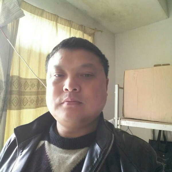 严秀江的照片