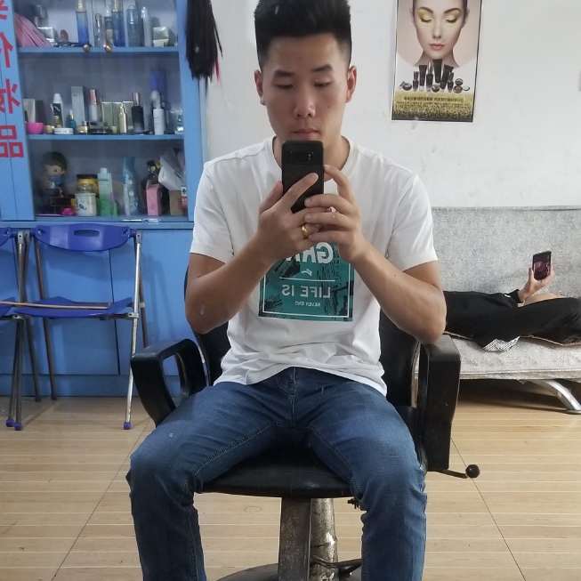 留胡子水池的照片