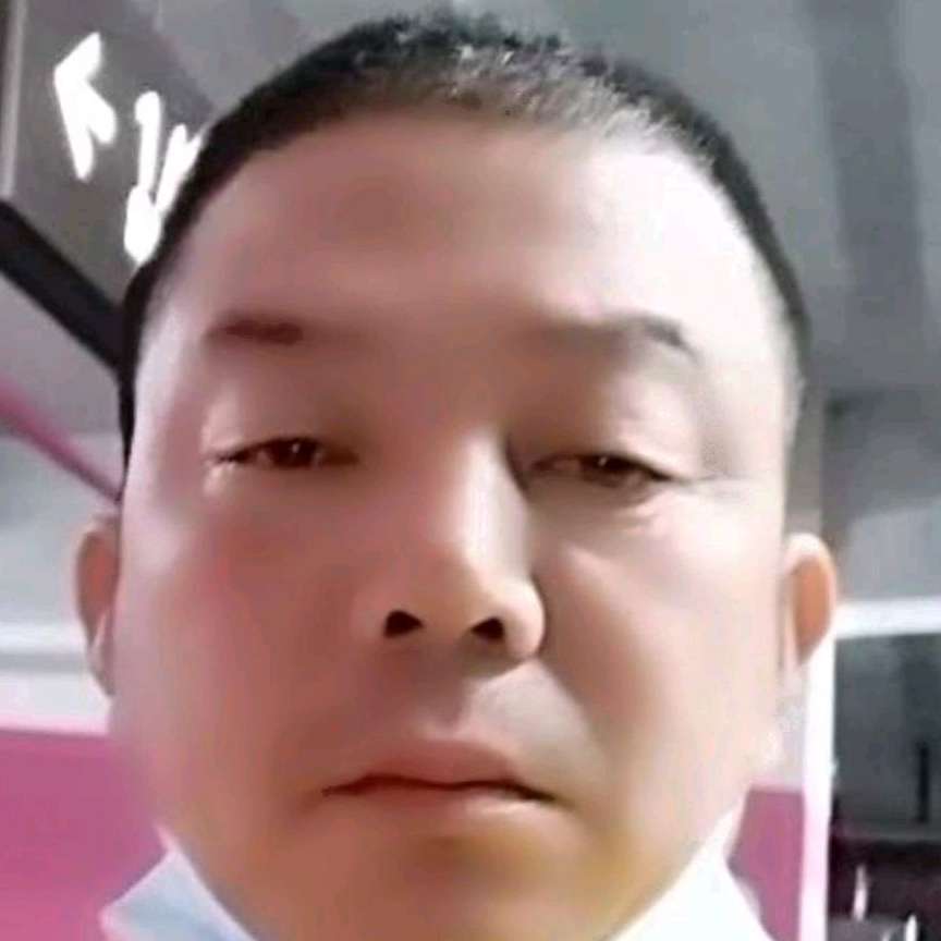 温柔浅吻橘子的照片