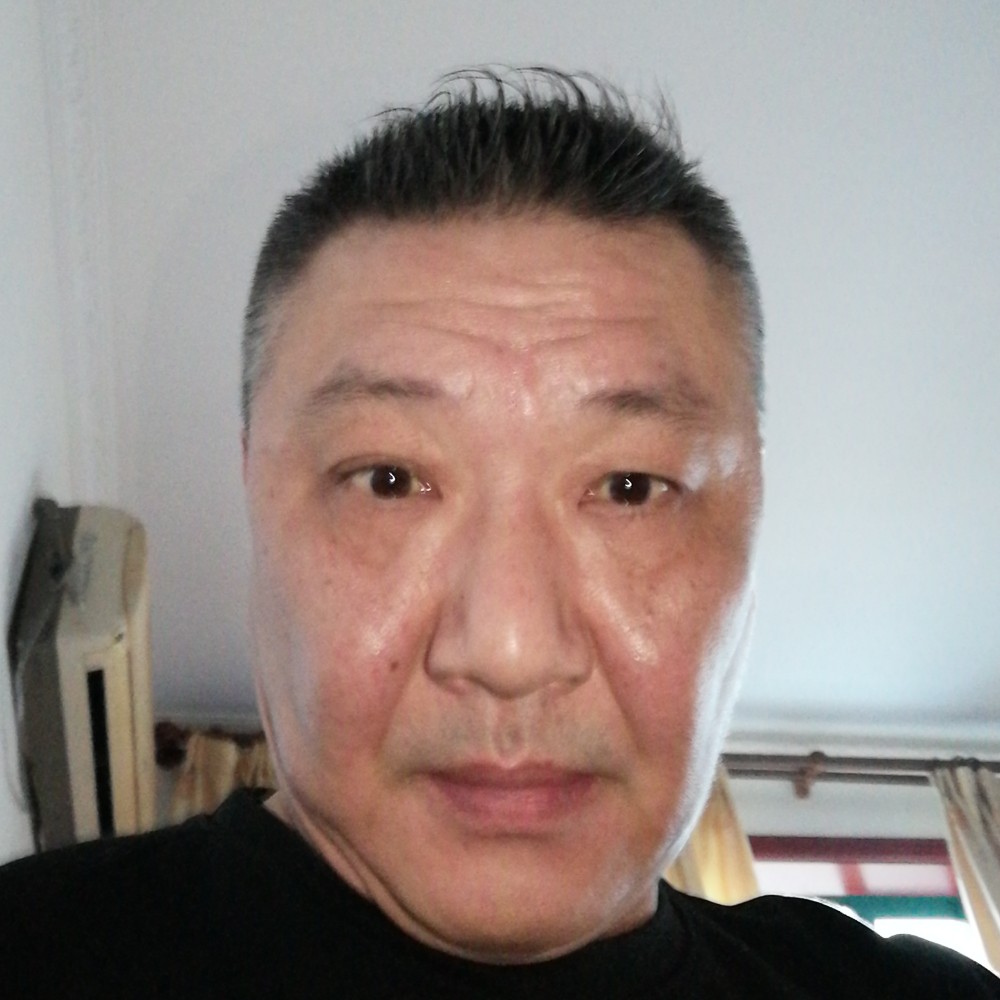 老鹰招手的照片