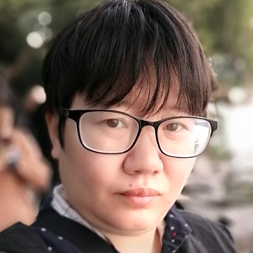 黎莉的照片
