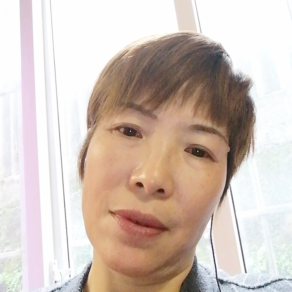 秋月放弃时尚的照片