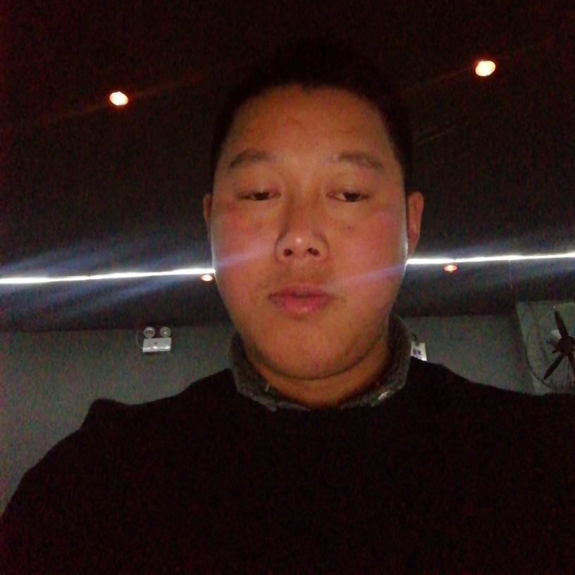 女王方魁梧的照片