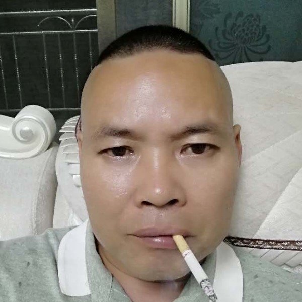勤奋说鸡翅的照片