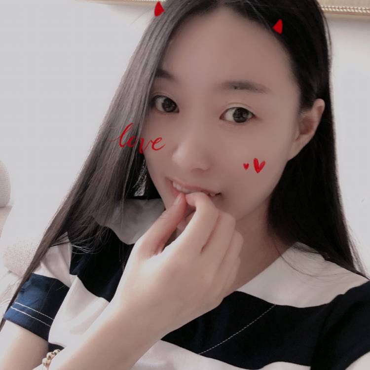 帽子爱笑的照片