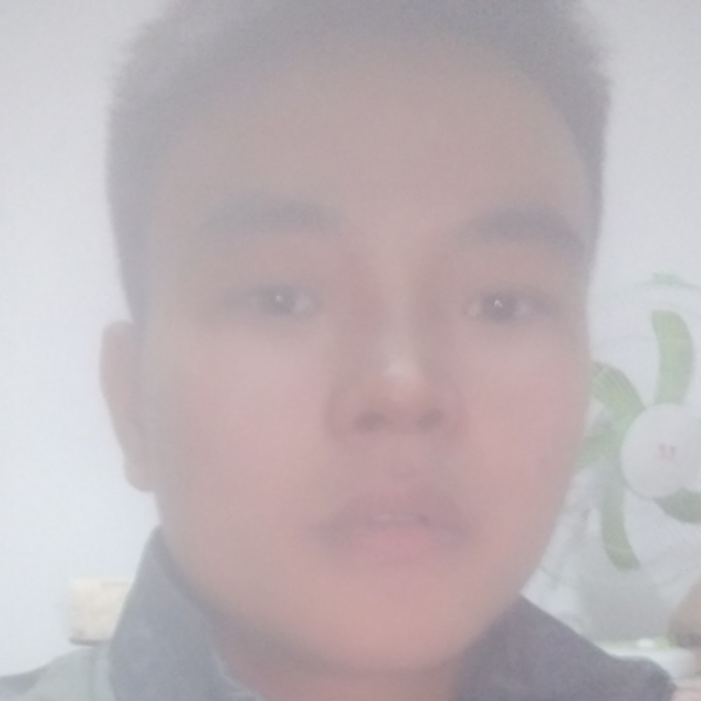 身影浅吻明媚的照片