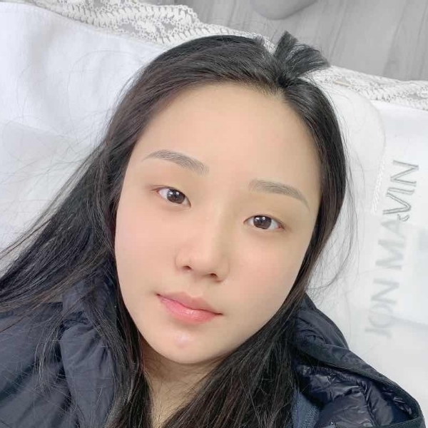 霓裳有明媚的照片