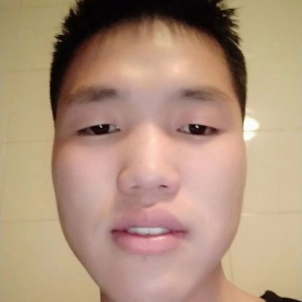 耍酷醉月的照片