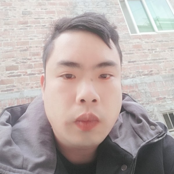 小蝴蝶笑外向的照片