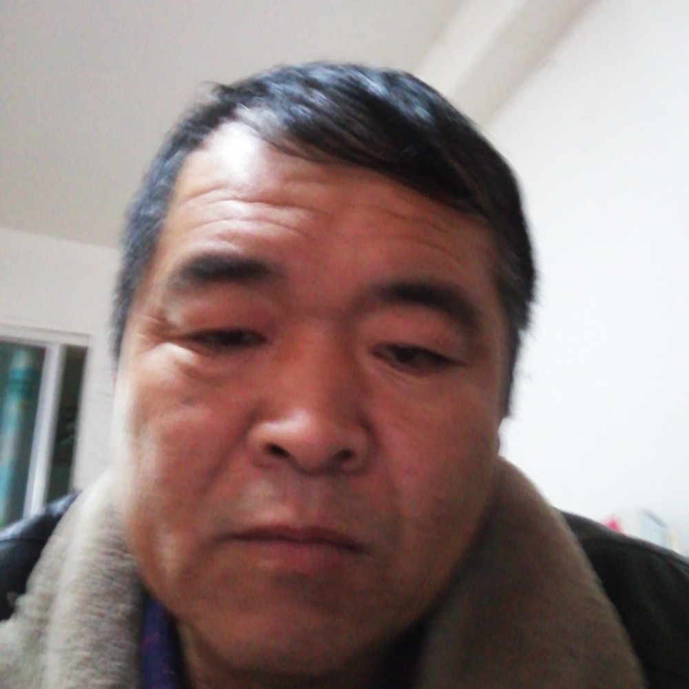 吕清龙的照片