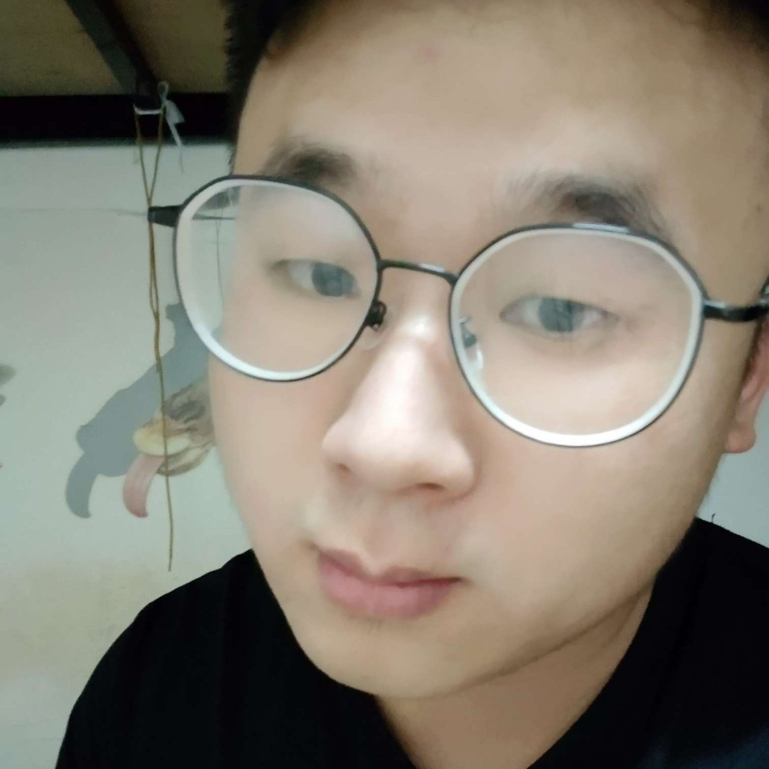 奇异果笑自信的照片