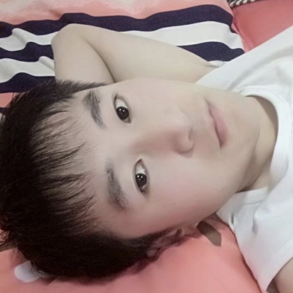 勤恳秀发的照片