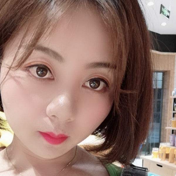 明亮还小海豚的照片