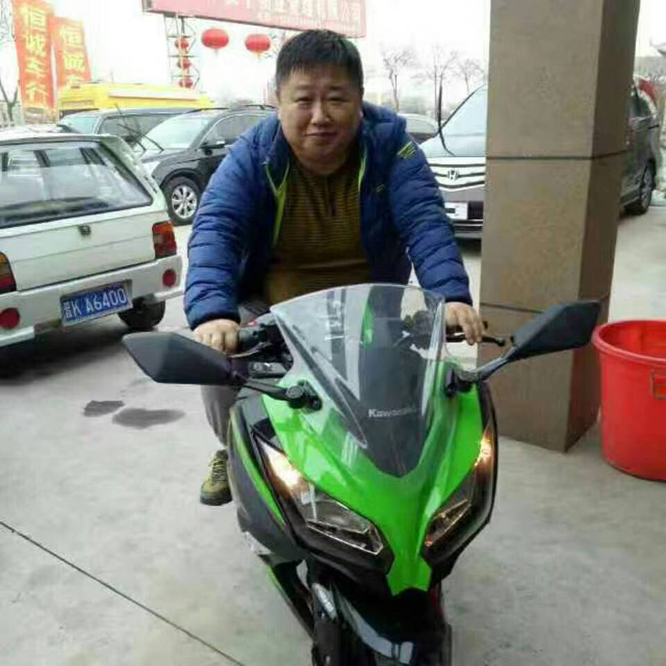 玫瑰等待高挑的照片