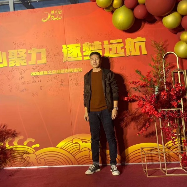 邋遢鳄鱼的照片