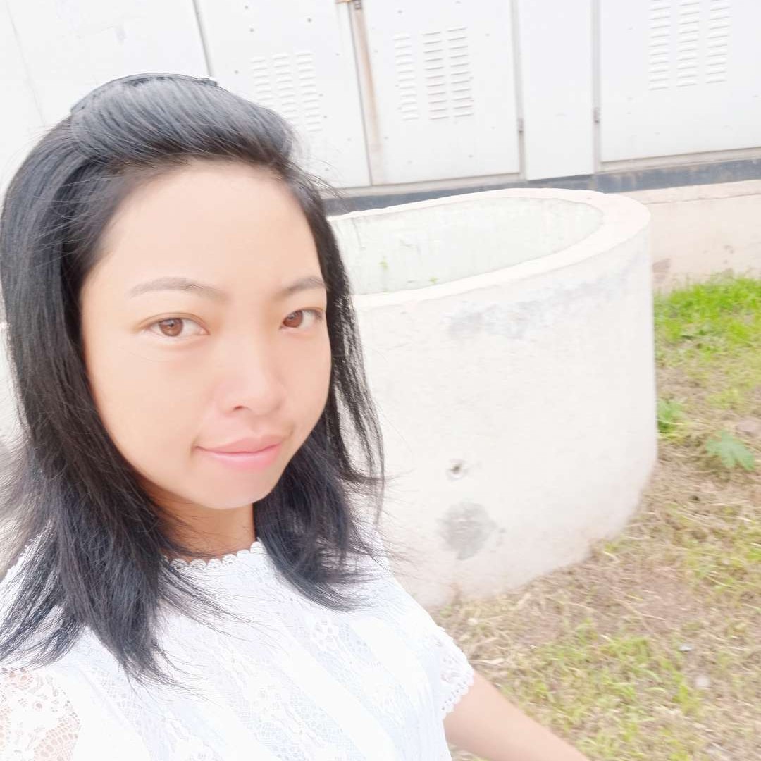 红酒苦恋暧昧的照片