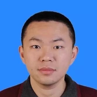 男人似海洋的照片