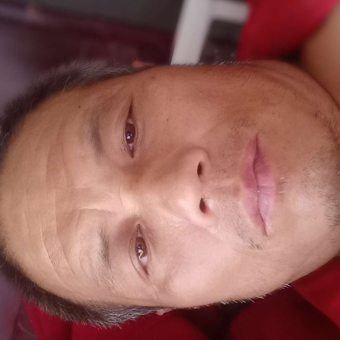 旧颜蹙眉落邓二才的照片
