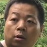 裙子挽手想人陪的照片
