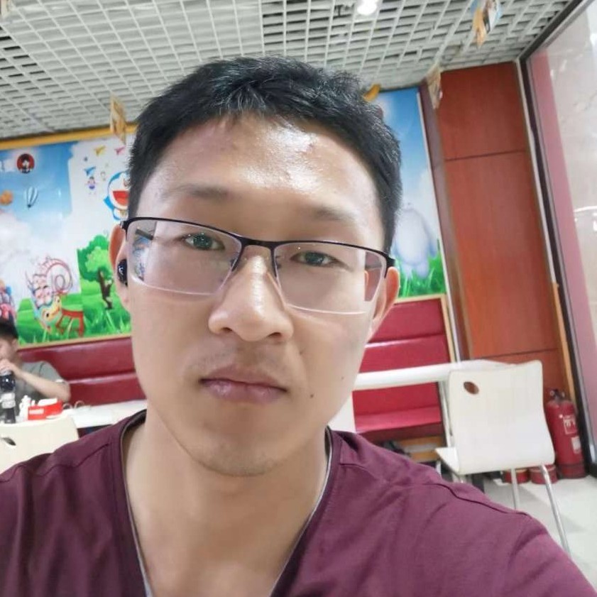 小兔子闻强健的照片
