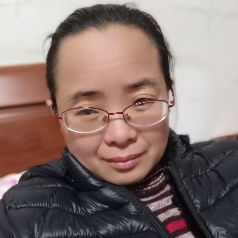 浅笑女子的照片