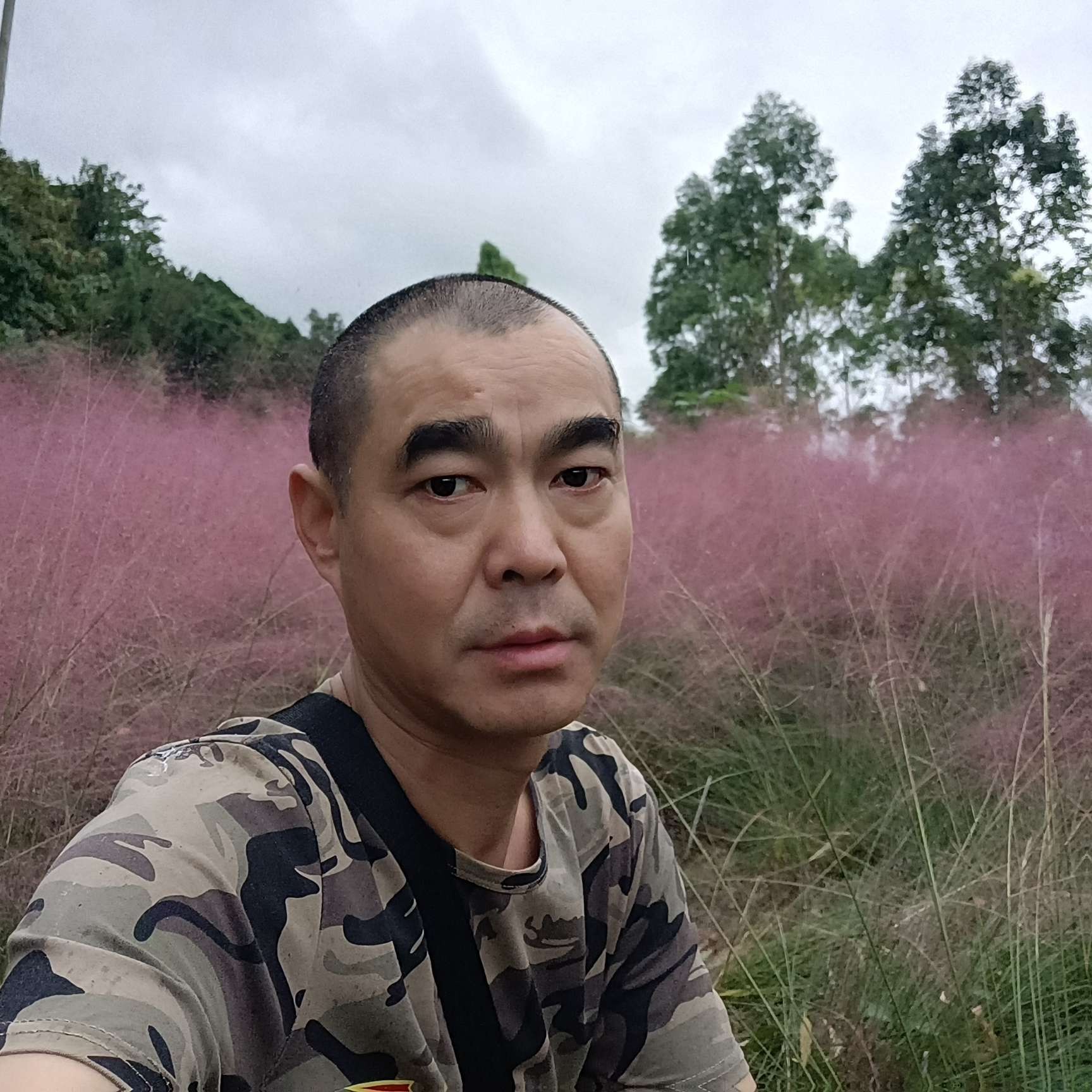 西装那后来的照片