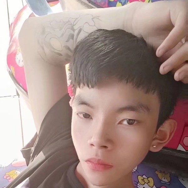 奶茶杯子的照片