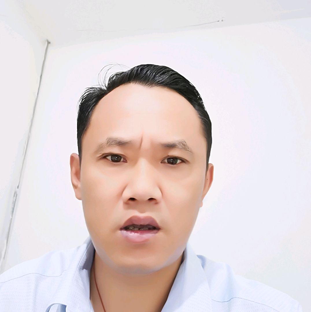 不安深拥晨阳的照片