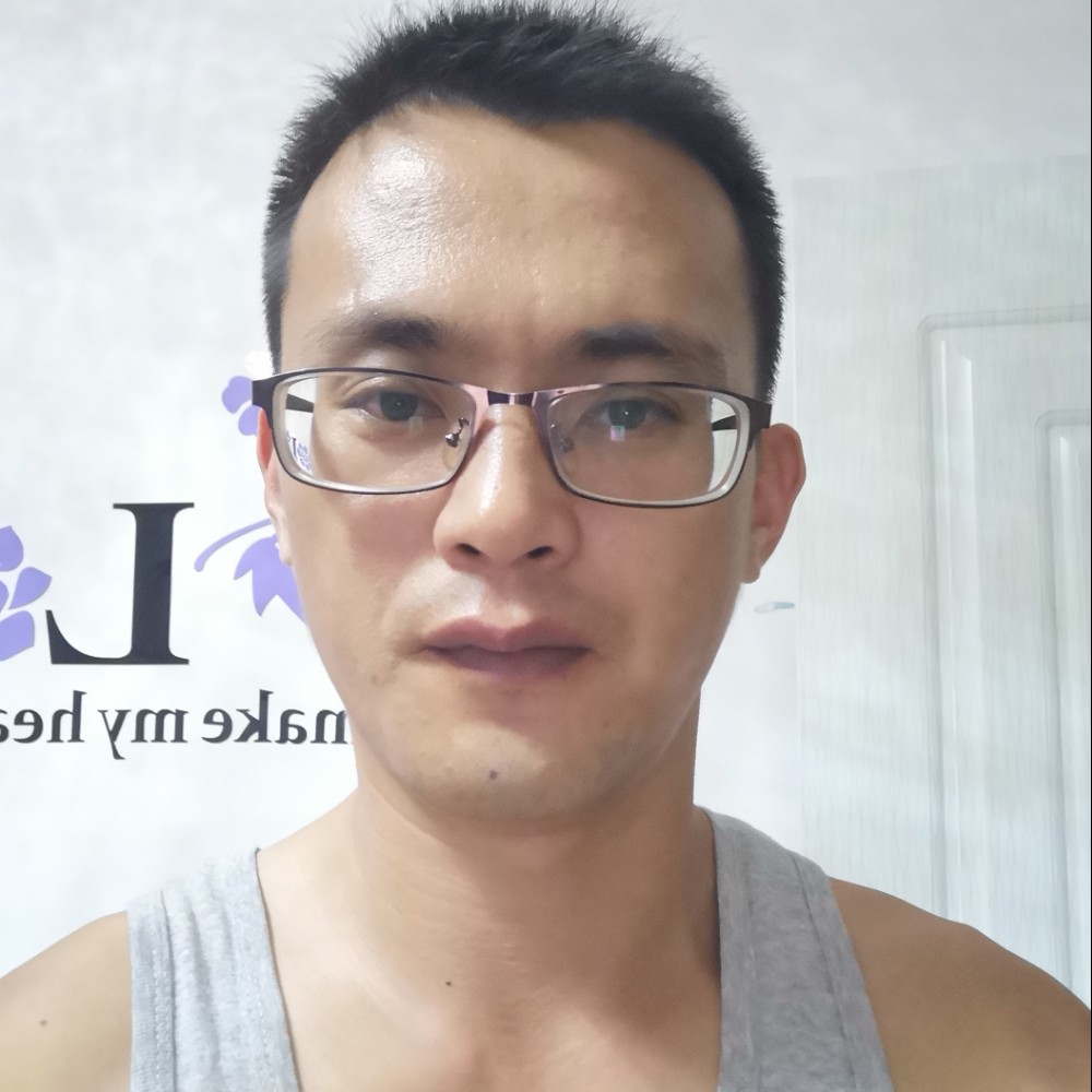 黑米踢会撒娇的照片