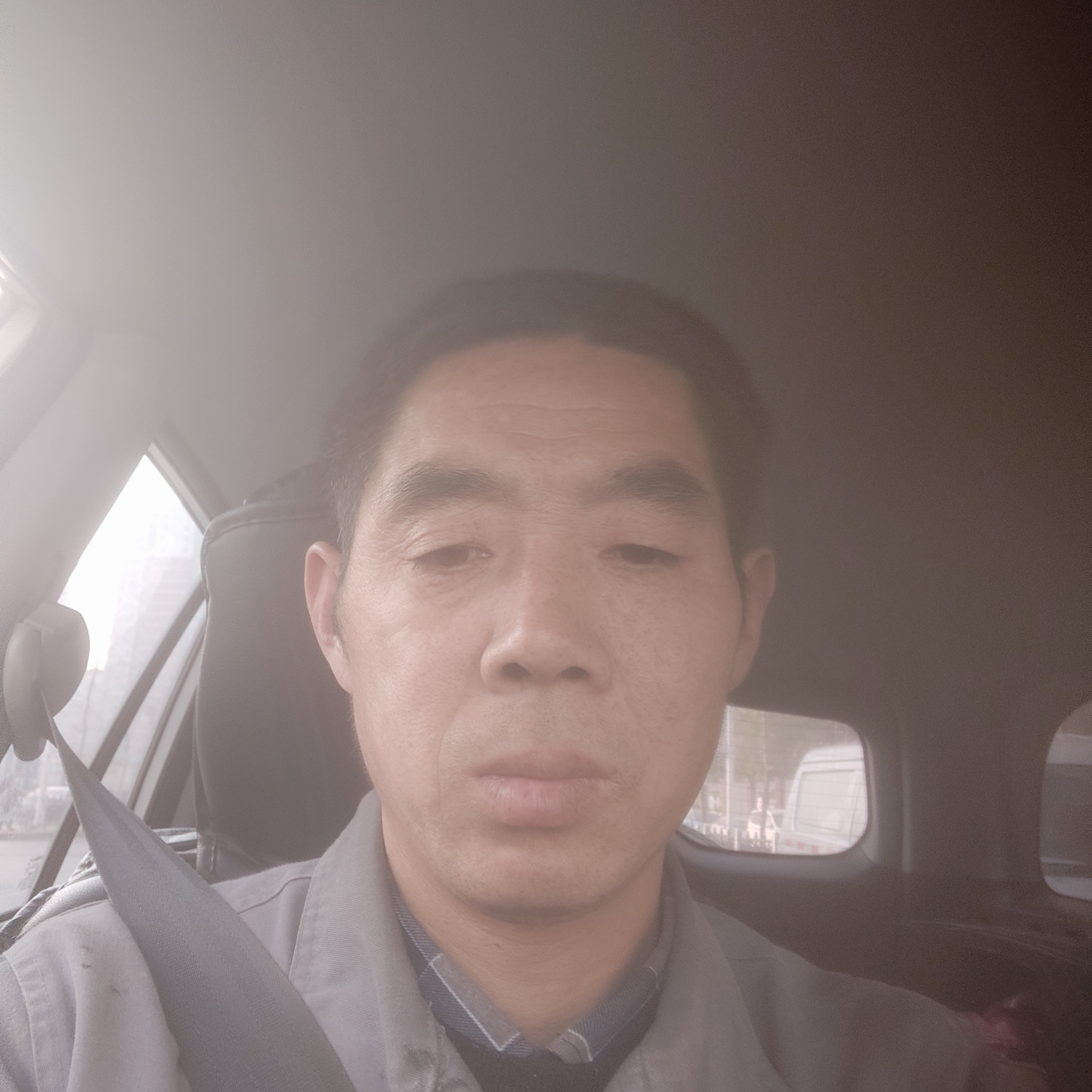 搞怪闻发带的照片